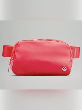 Lululemon Everywhere Belt Bag Pale Raspberry pink Extended Strap